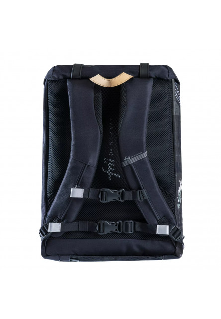 Ergonomický školský batoh 30L Black Graffiti